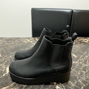 Koi Footwear Sunda Class Platform Chelsea Boots size 8